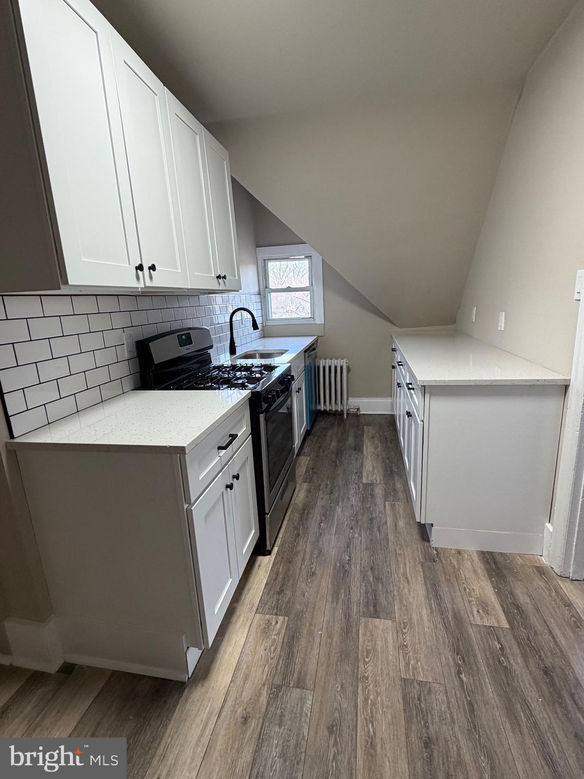 75 W LA CROSSE AVENUE