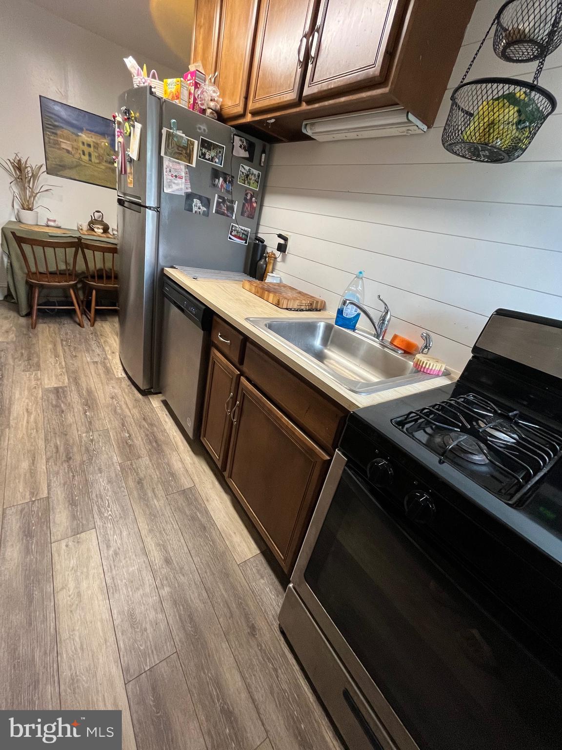 LANSDOWNE - Residential Lease