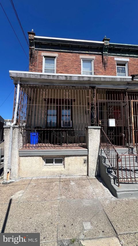 Townhouse For Sale - 4726 Rising Sun Avenue<br/> PHILADELPHIA, PA 19120