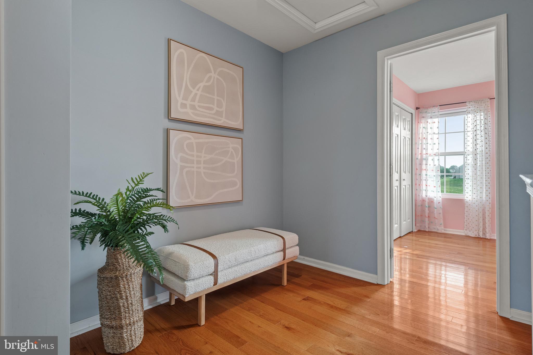 LONDON CROFT - Residential