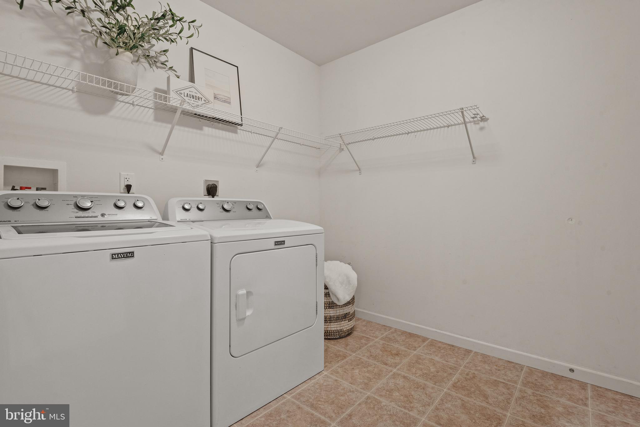 LONDON CROFT - Residential