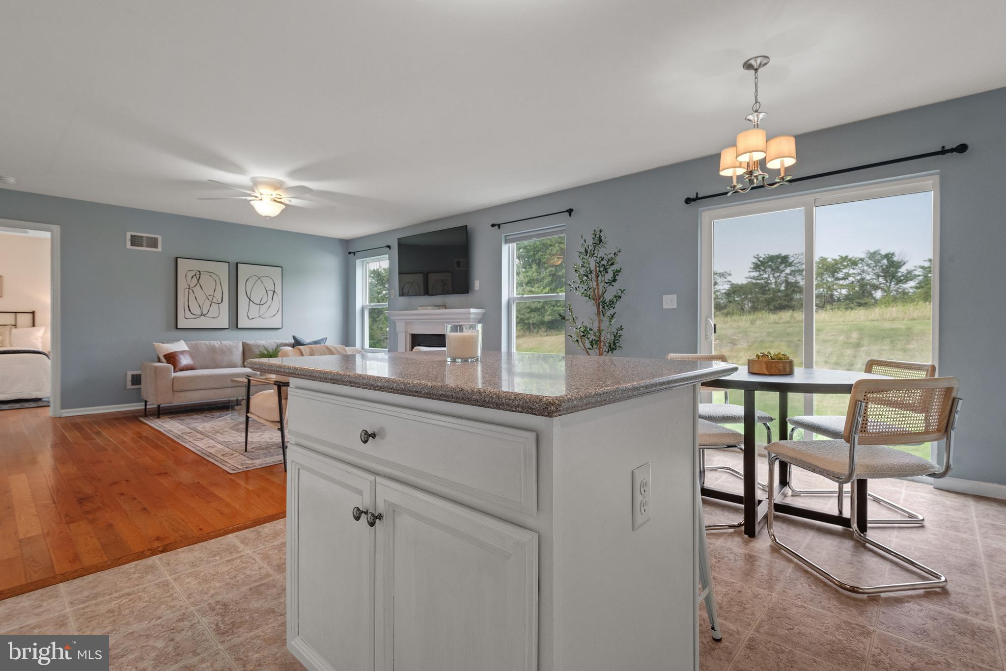 LONDON CROFT - Residential