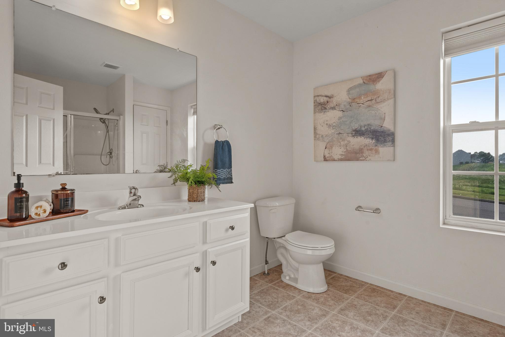 LONDON CROFT - Residential