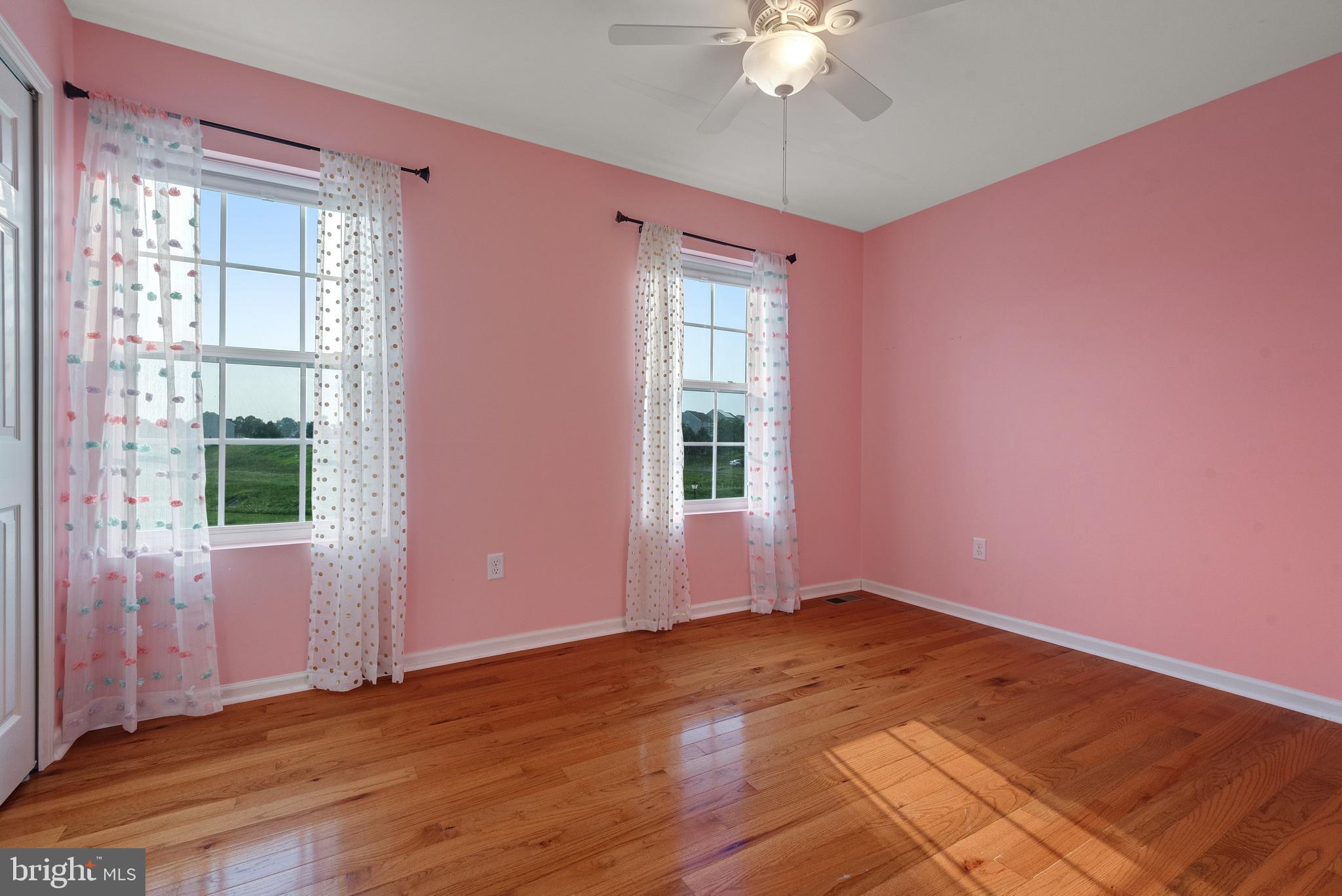 LONDON CROFT - Residential