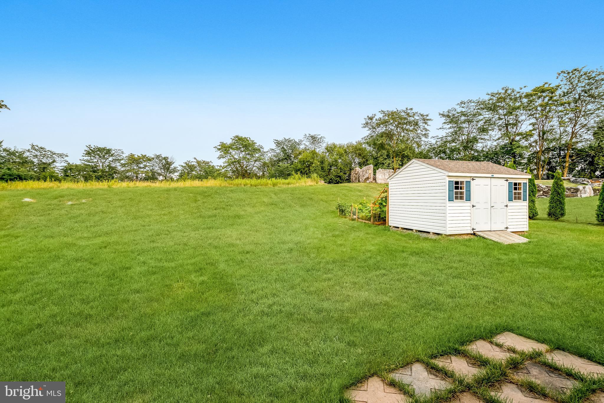 LONDON CROFT - Residential