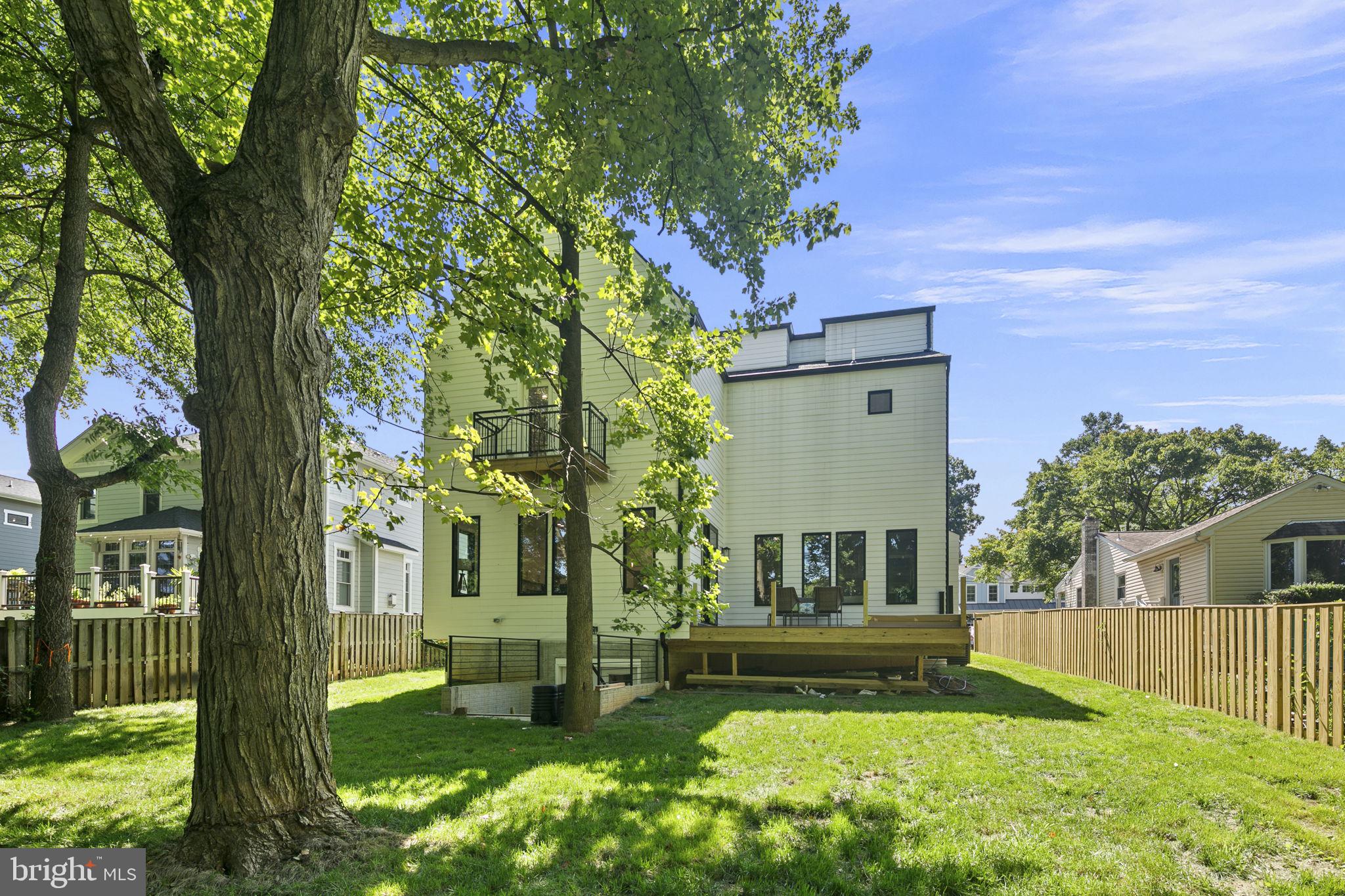 WEST VIENNA WOODS - Residential