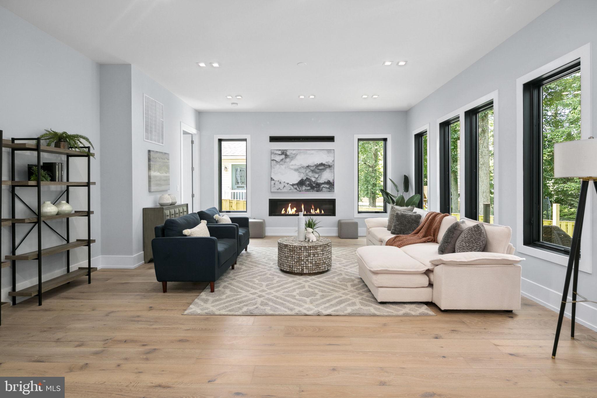 WEST VIENNA WOODS - Residential