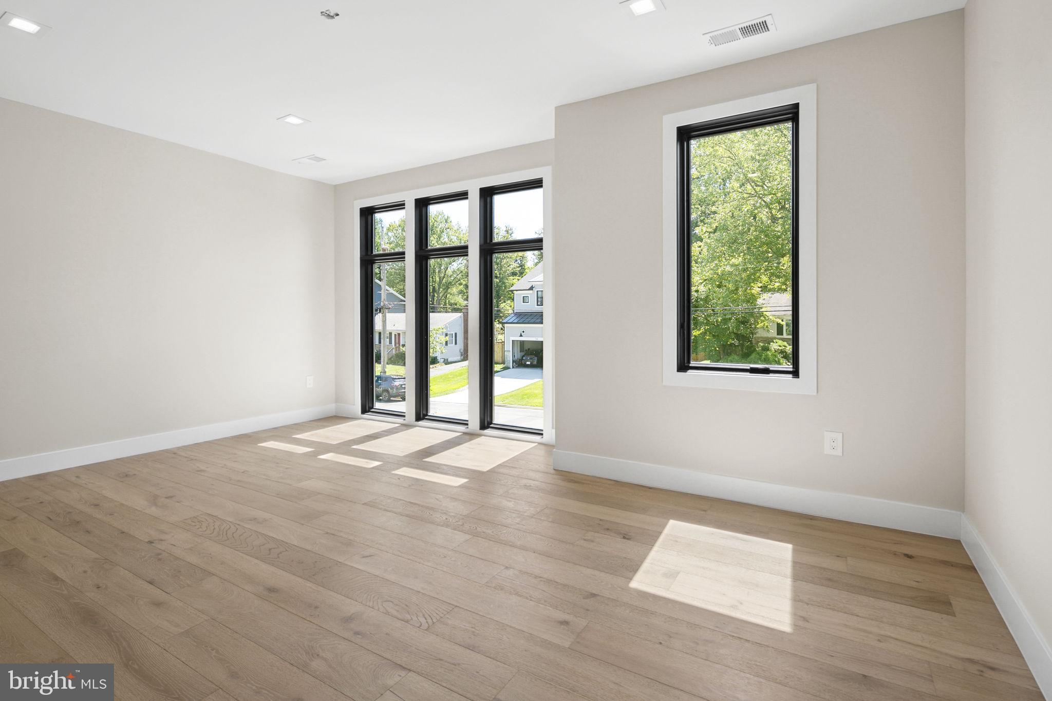 WEST VIENNA WOODS - Residential