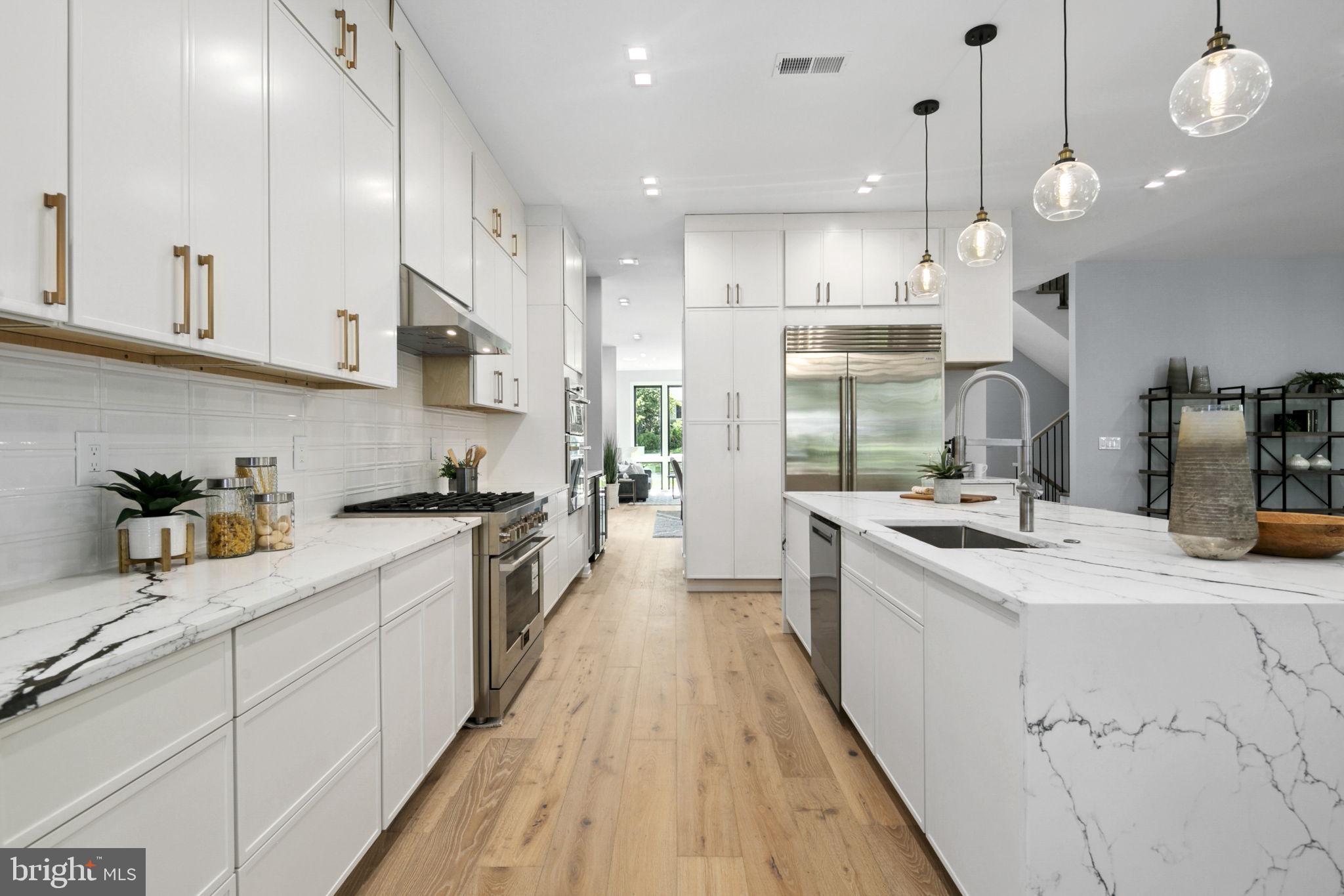 WEST VIENNA WOODS - Residential