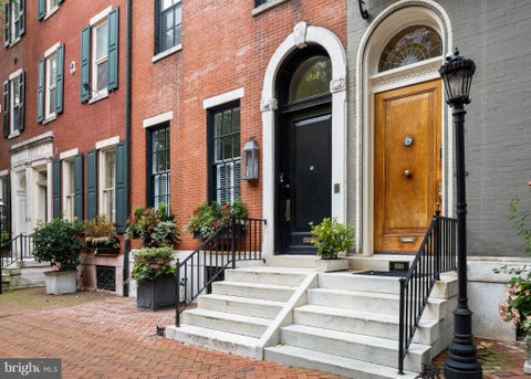 Townhouse For Sale - 1808 Delancey Place<br/> PHILADELPHIA, PA 19103