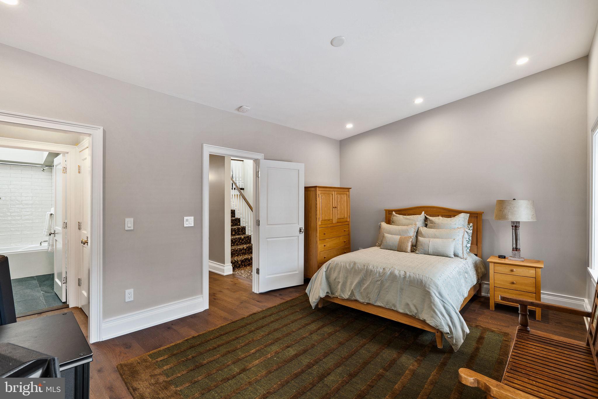 RITTENHOUSE SQUARE - Residential