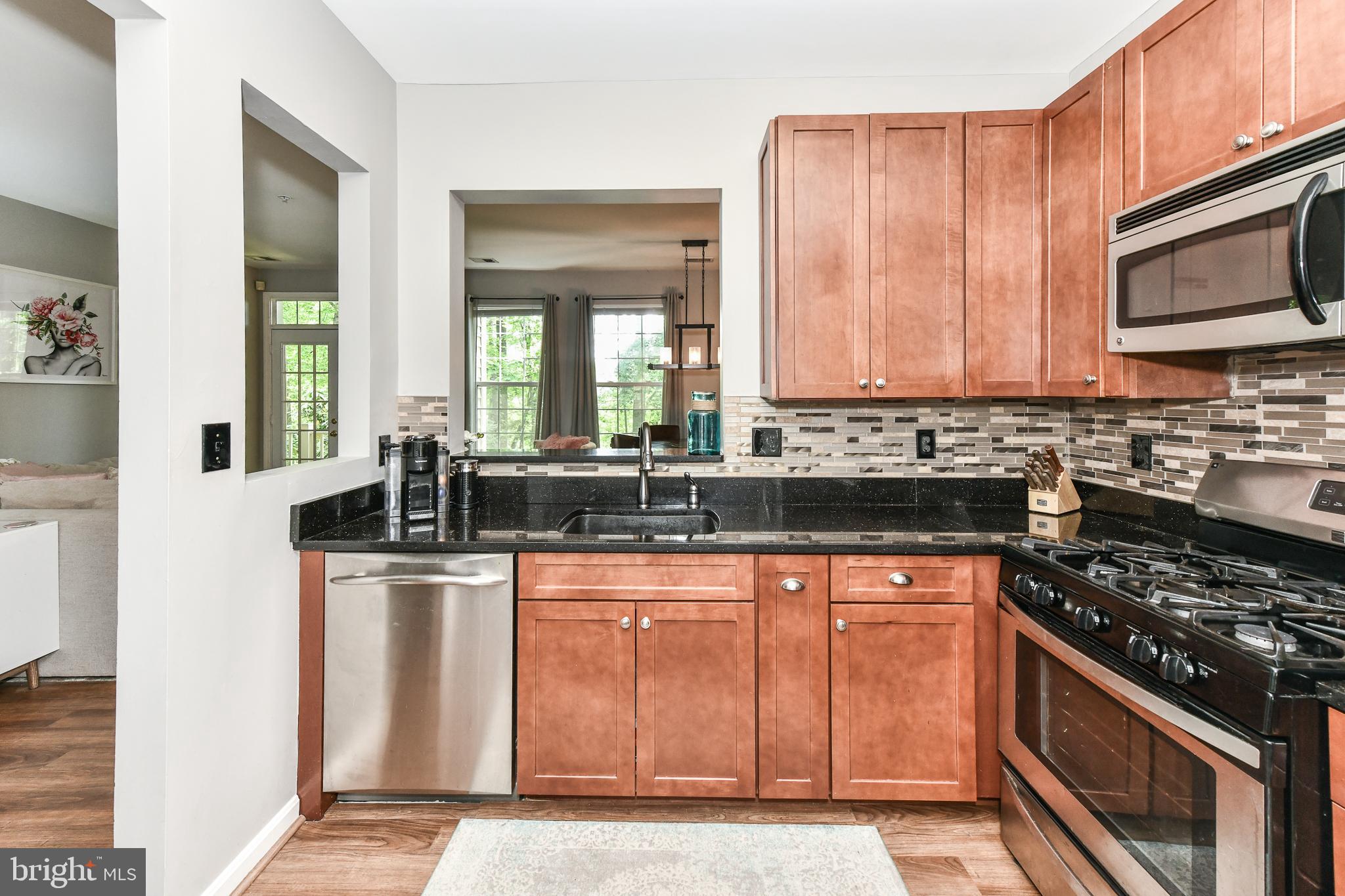 SUTTON RIDGE - Residential Lease