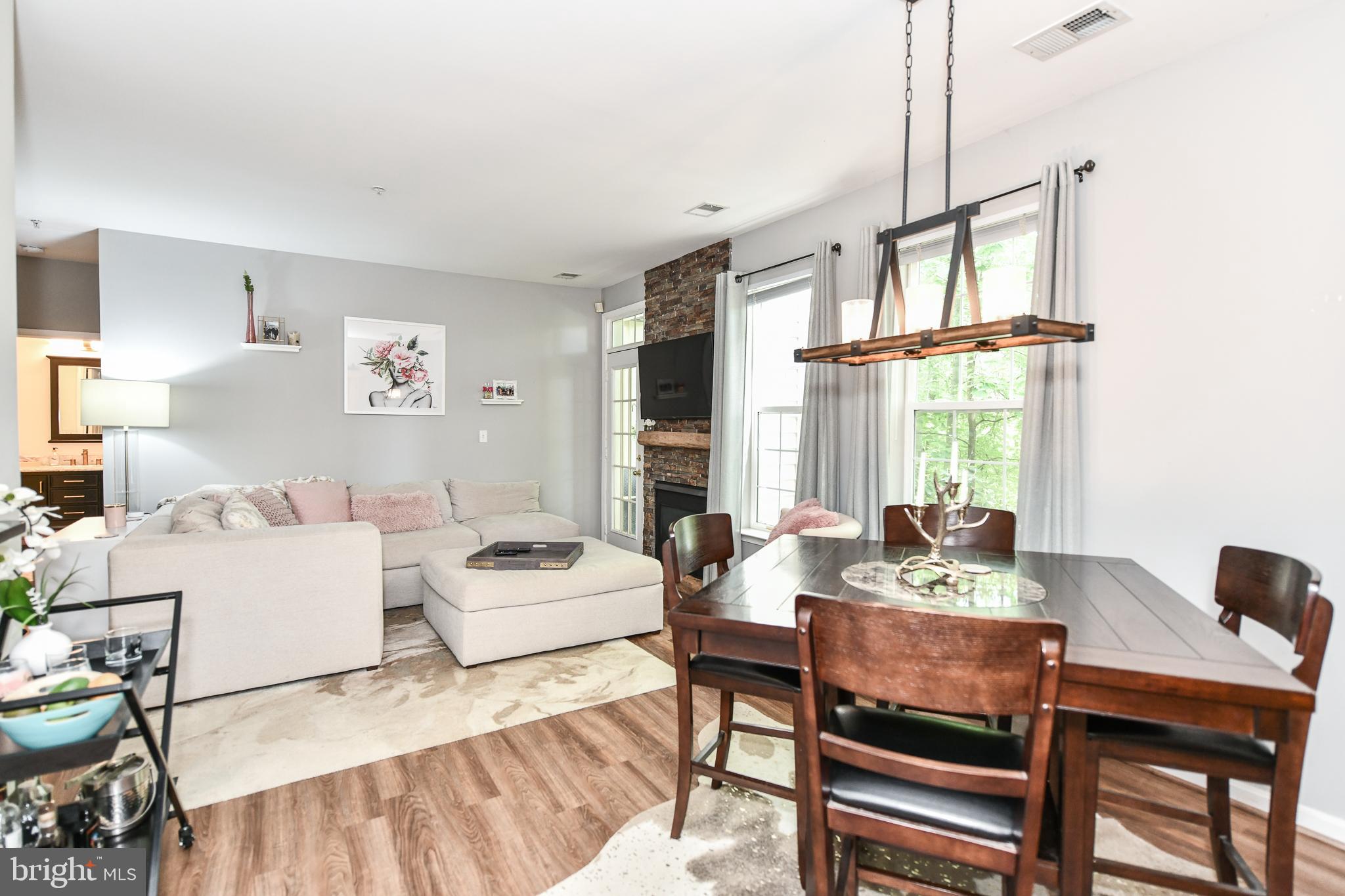 SUTTON RIDGE - Residential Lease