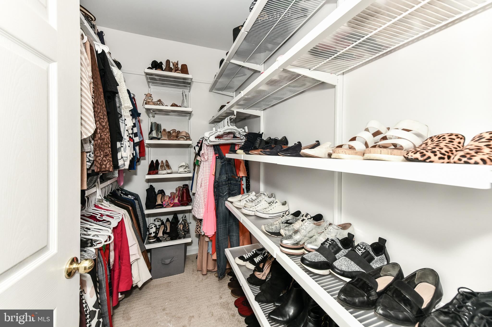 SUTTON RIDGE - Residential Lease