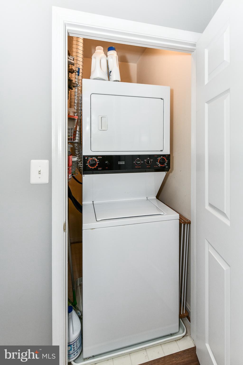 SUTTON RIDGE - Residential Lease