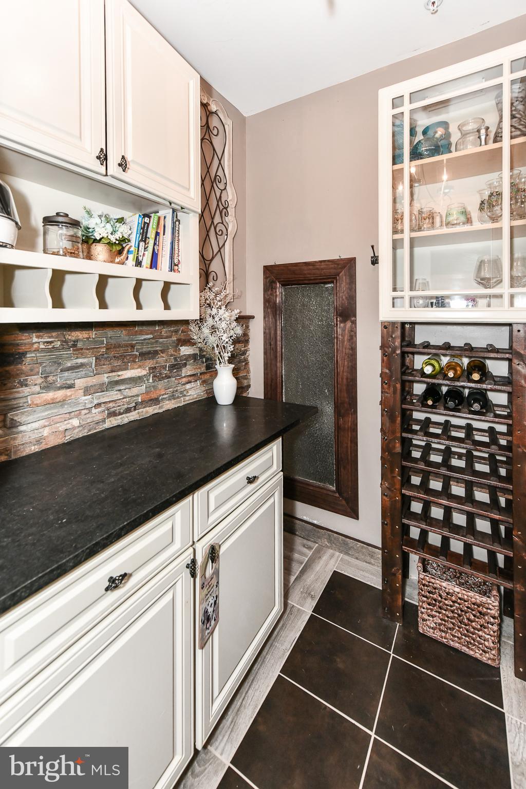 SUTTON RIDGE - Residential Lease