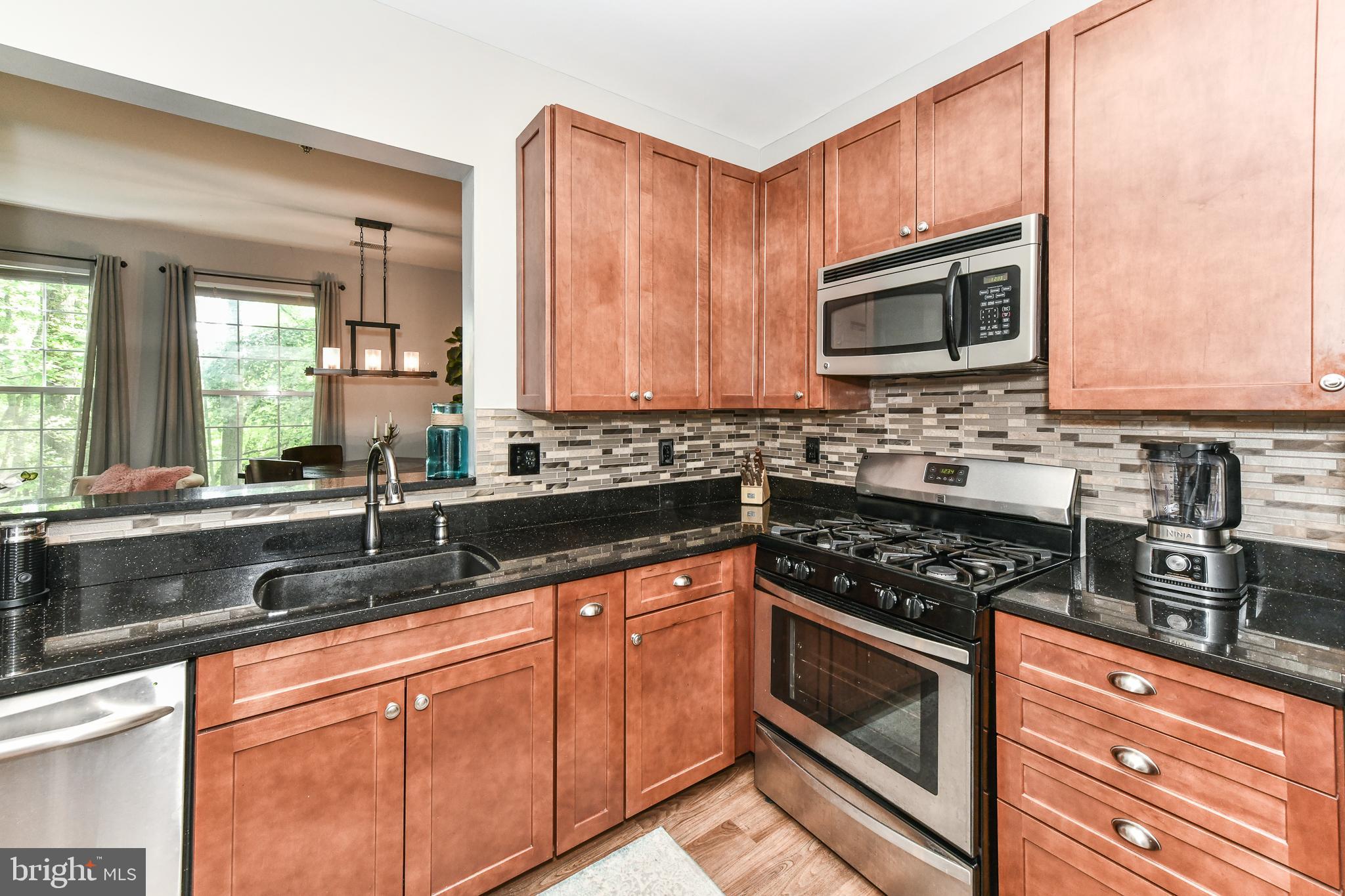 SUTTON RIDGE - Residential Lease