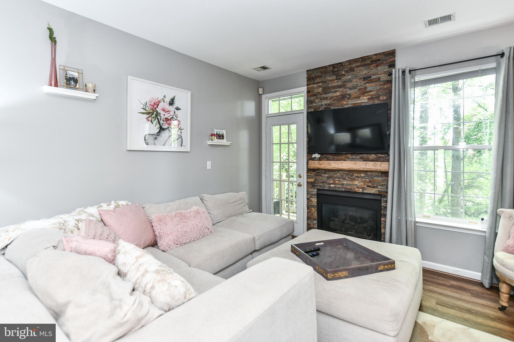 SUTTON RIDGE - Residential Lease