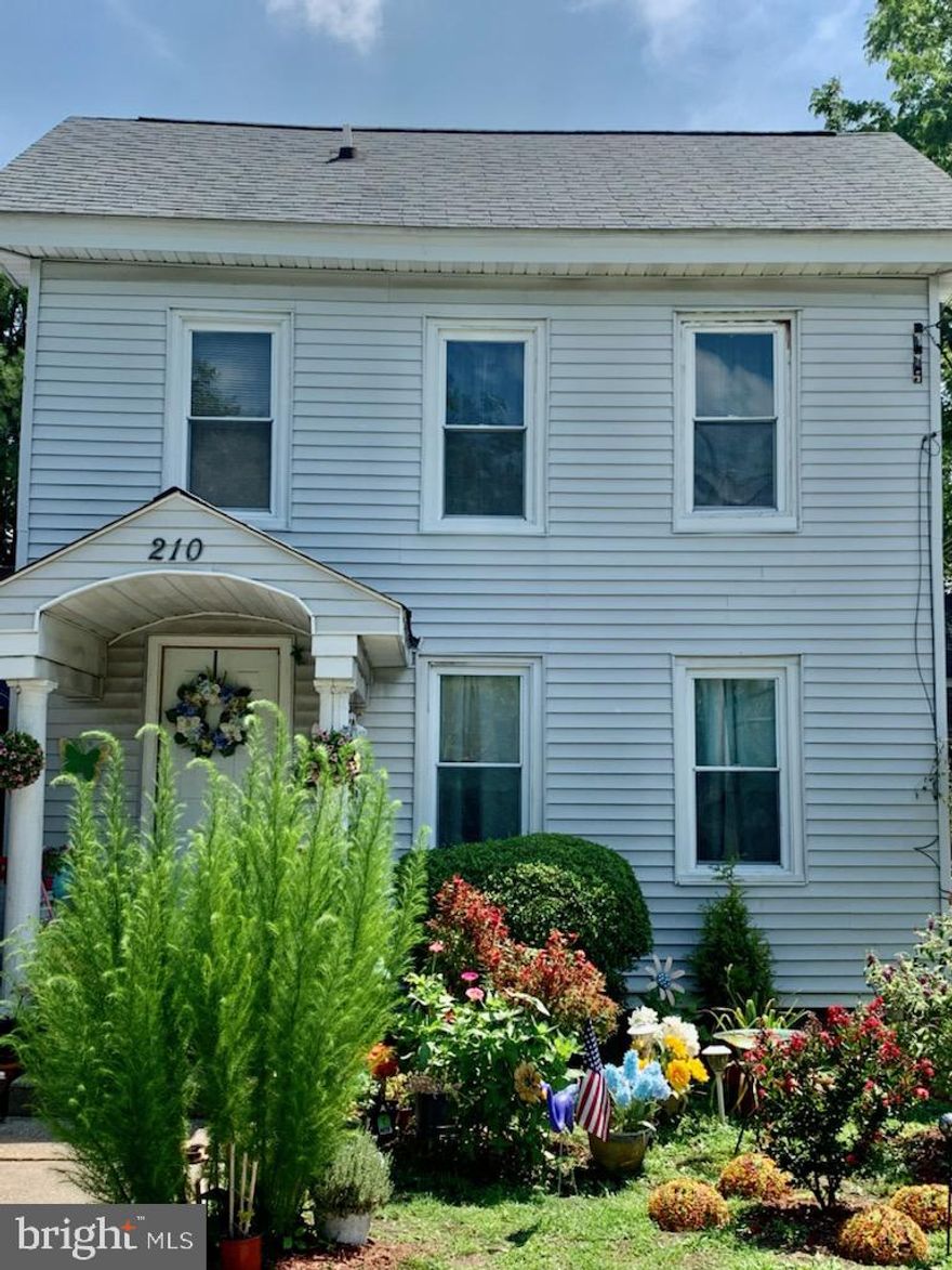 GREAT OPPORTUNITY!  A four-unit rental package featuring ONE two-bedroom garden-style apartment with Livingroom, eat-in kitchen, and 2 full bedrooms with closets and full bath and THREE one-bedroom garden-style apartments with living rooms, eat-in kitchens, and master bedrooms with full bathrooms. Close to all Crisfield amenities & just seconds from the Bay. Property is part of a 6-unit rental package (approved to expand to 7 units) that could be sold separately or as a package. See listing attachments for details. Contact Listing Agent for any further questions.