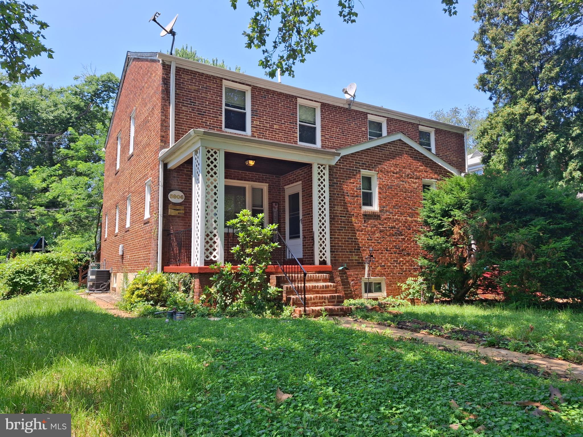 3906 ROSECREST AVENUE