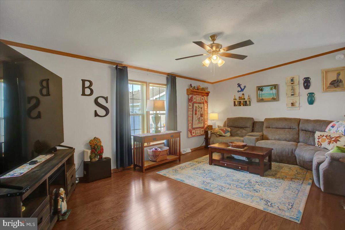 SHIPPENSBURG VILLAGE - Residential