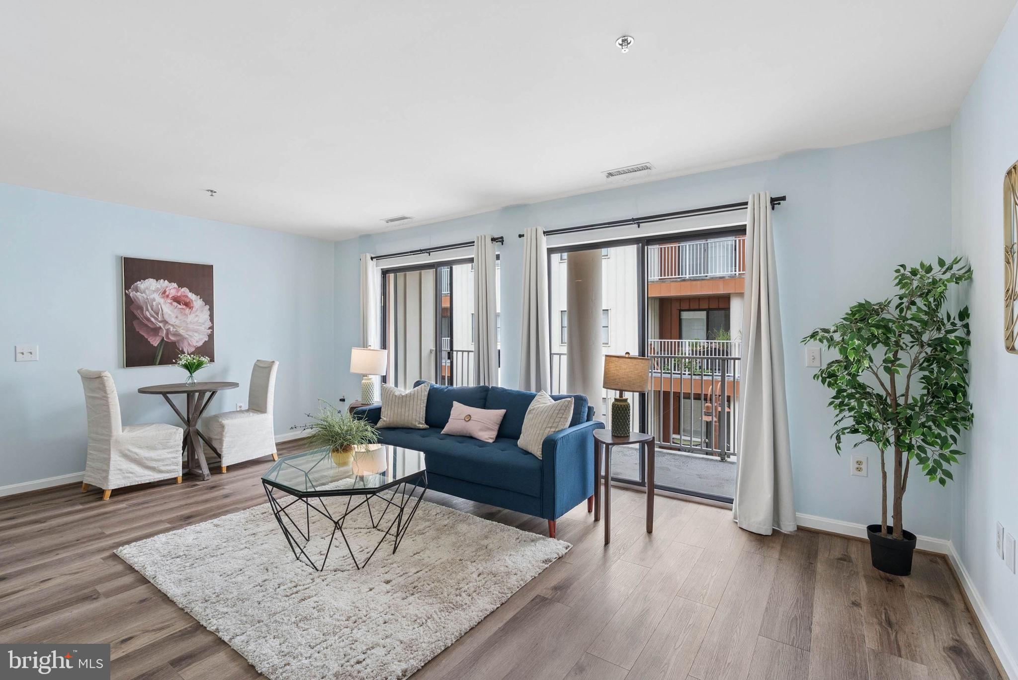 2702 LIGHTHOUSE PT E 629