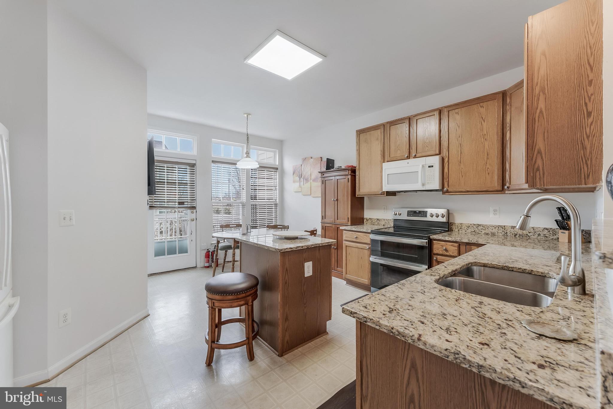 ASHBURN VILLAGE - Residential