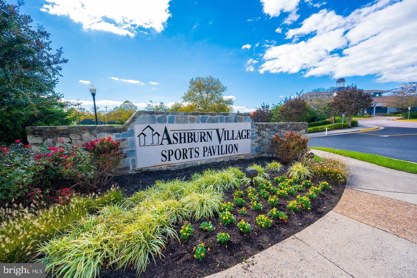 ASHBURN VILLAGE - Residential