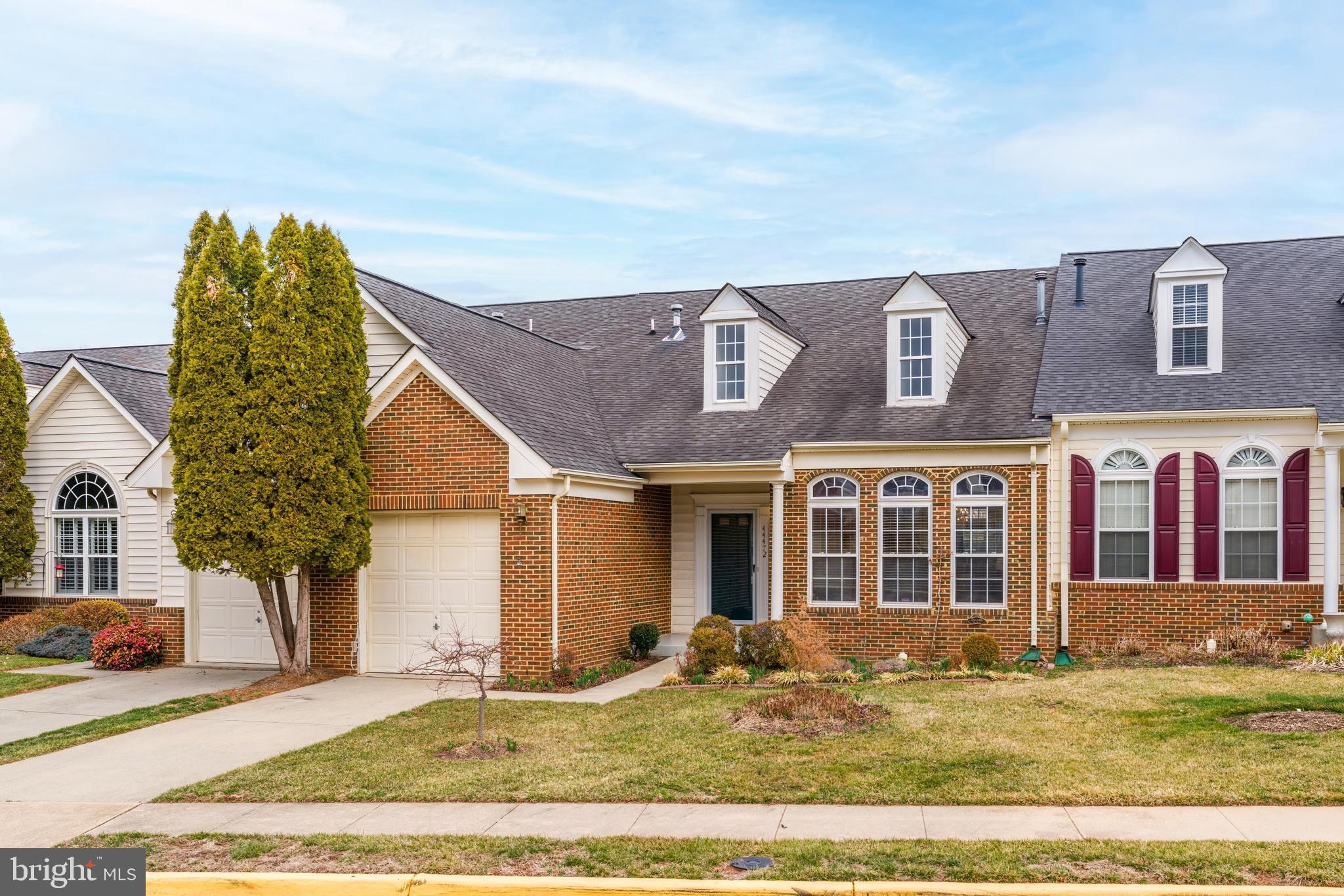 ASHBURN VILLAGE - Residential