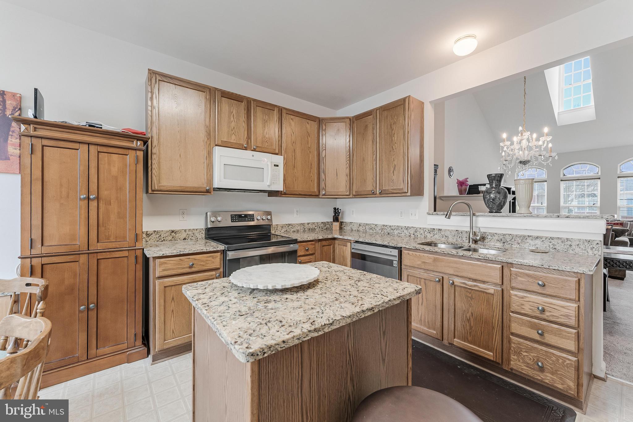 ASHBURN VILLAGE - Residential