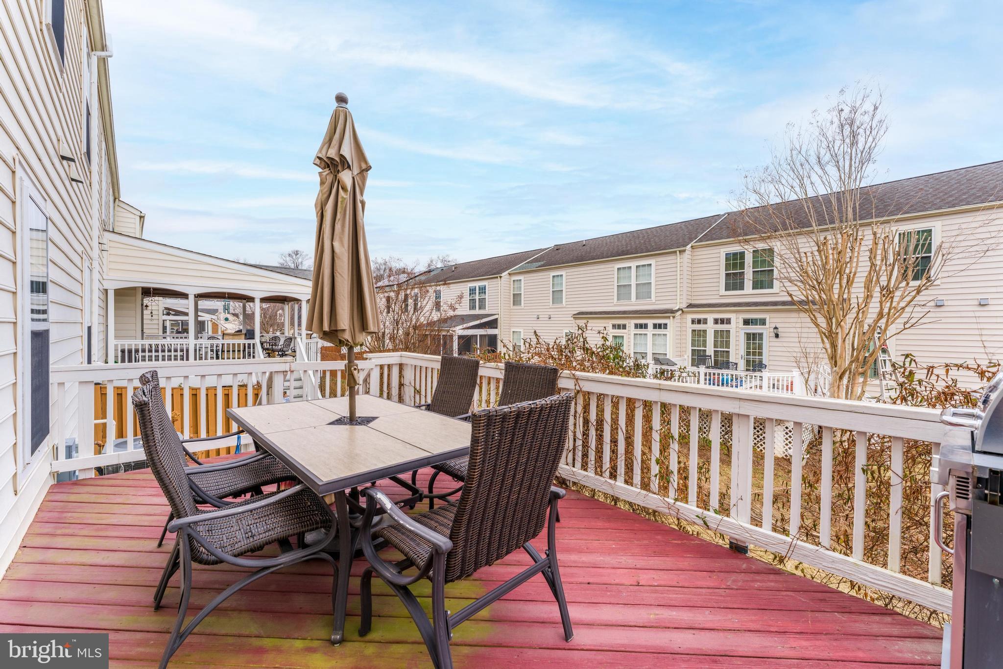 ASHBURN VILLAGE - Residential