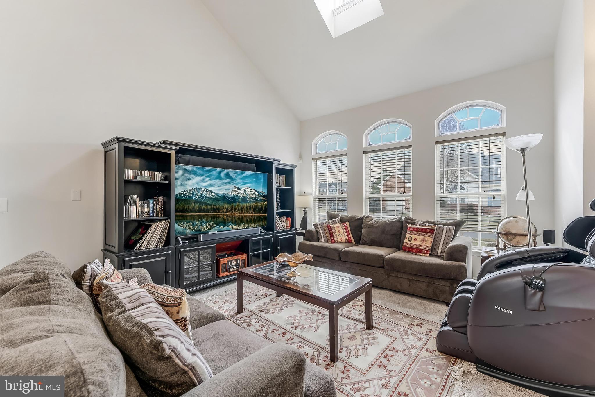 ASHBURN VILLAGE - Residential