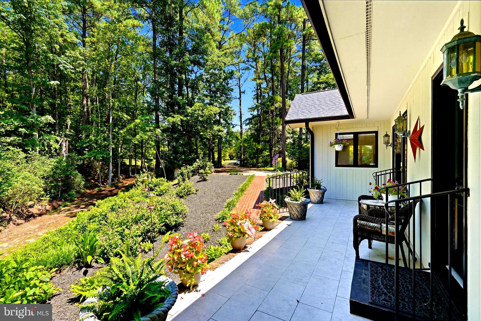 750 LEVELGREEN RD.