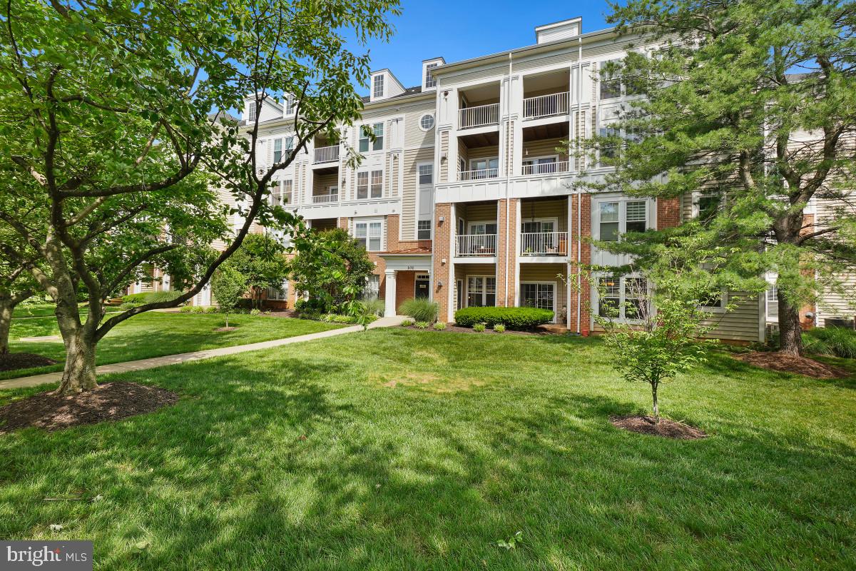 KING FARM WATKINS POND - Residential