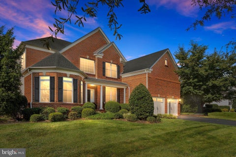 Photo of 5813 Waterloo Bridge Circle, HAYMARKET, VA 20169 (MLS # VAPW2130124)