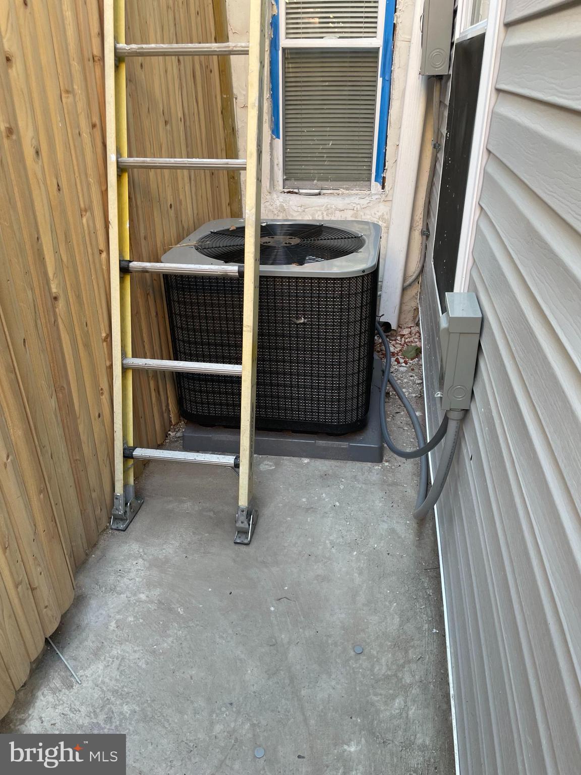 KENSINGTON - Residential