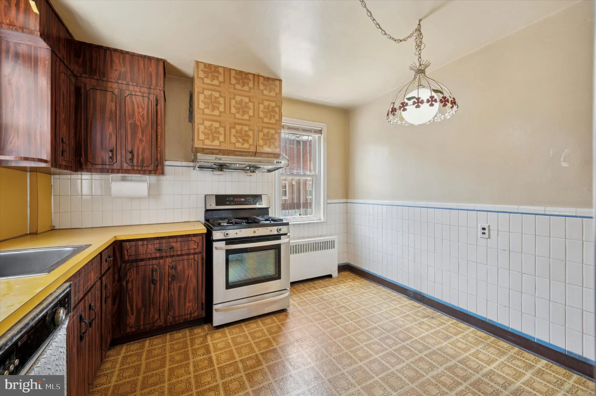 Philadelphia, Pennsylvania 19149, United States, 3 Bedrooms Bedrooms, ,2 BathroomsBathrooms,Residential,Contingent,183913