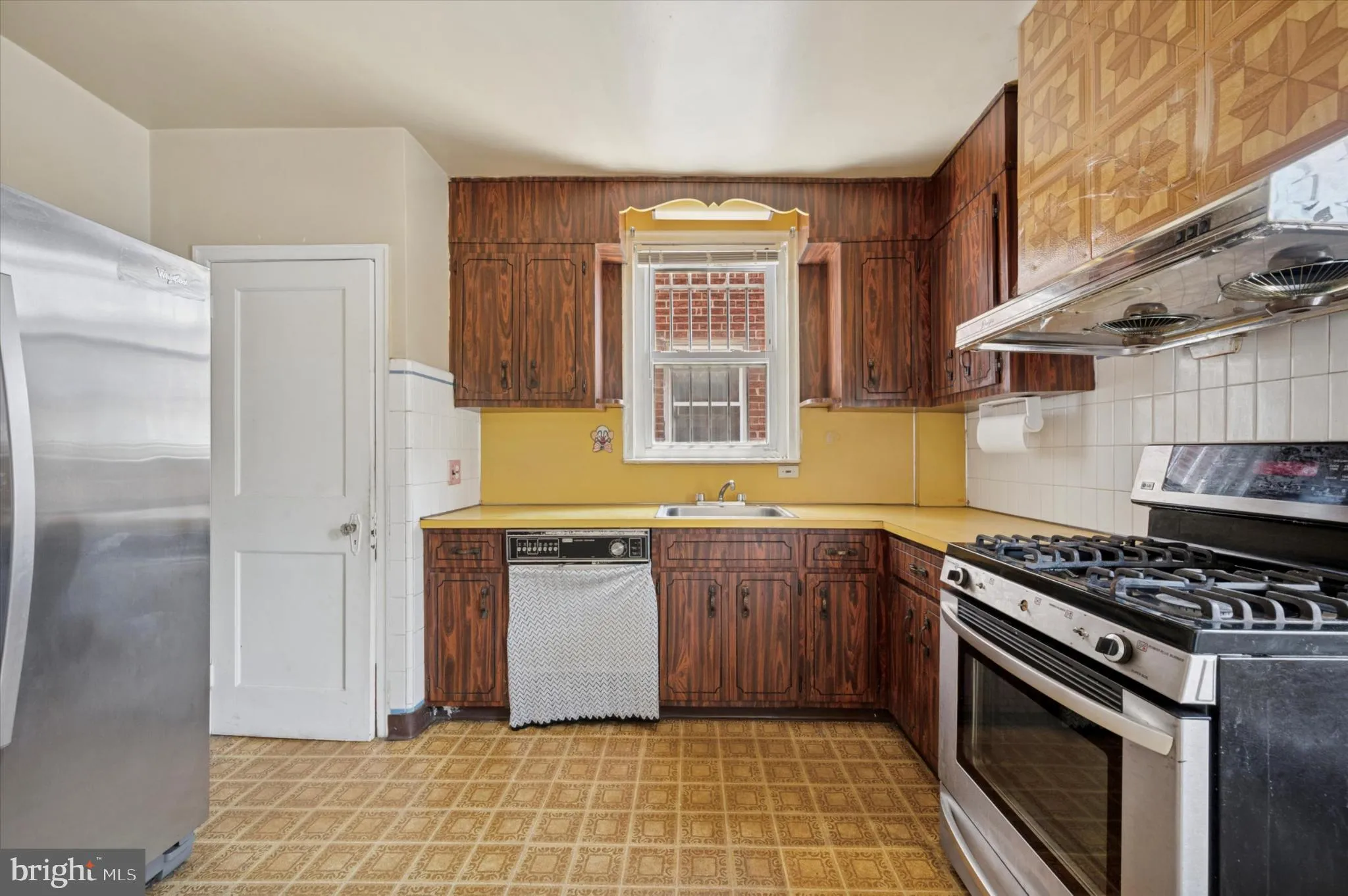 Philadelphia, Pennsylvania 19149, United States, 3 Bedrooms Bedrooms, ,2 BathroomsBathrooms,Residential,Contingent,183913
