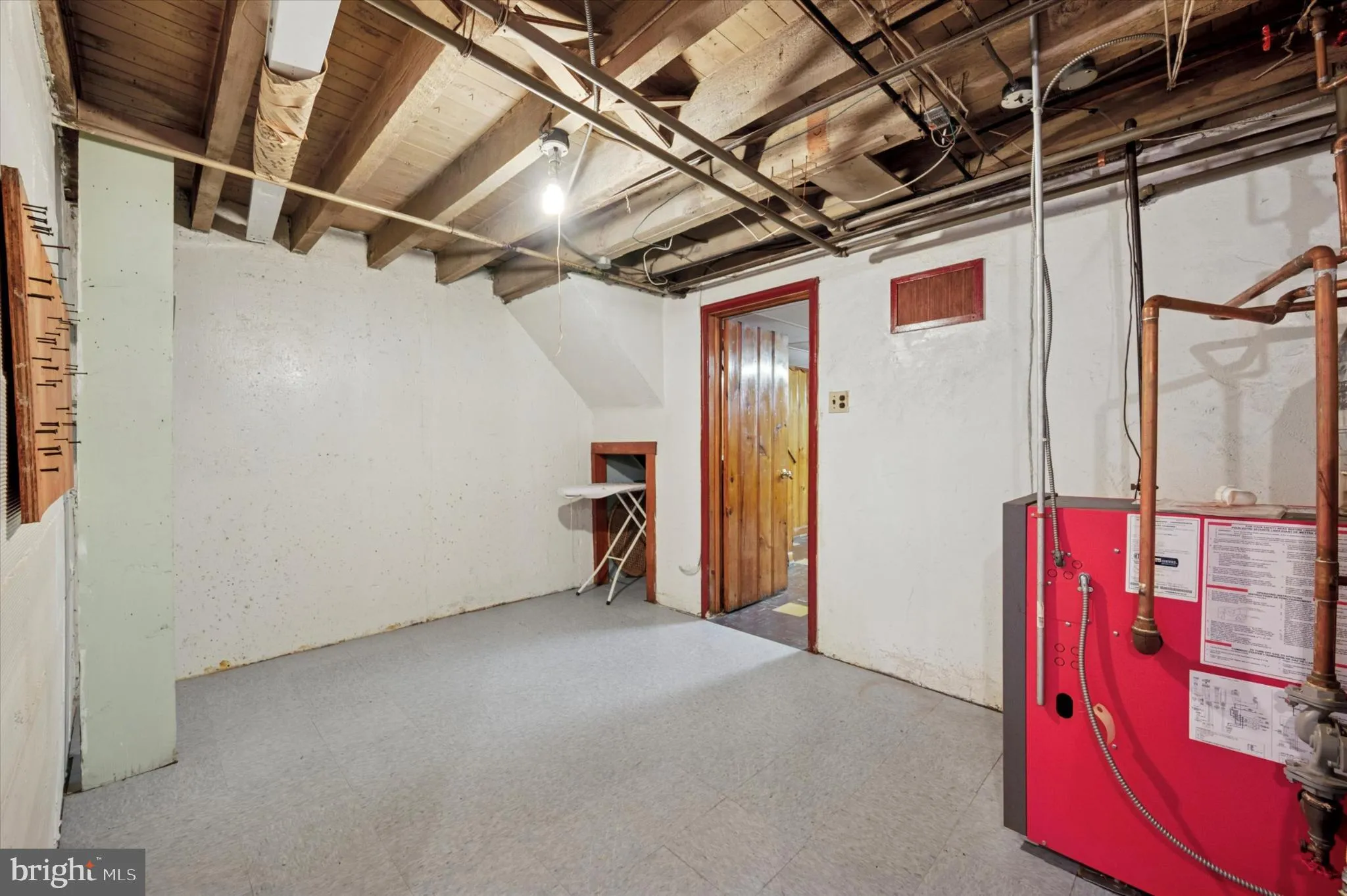 Philadelphia, Pennsylvania 19149, United States, 3 Bedrooms Bedrooms, ,2 BathroomsBathrooms,Residential,Contingent,183913