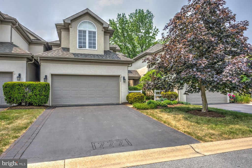 Photo of 777 WOODFIELD DR, LITITZ, PA 17543 (MLS # PALA2036216)