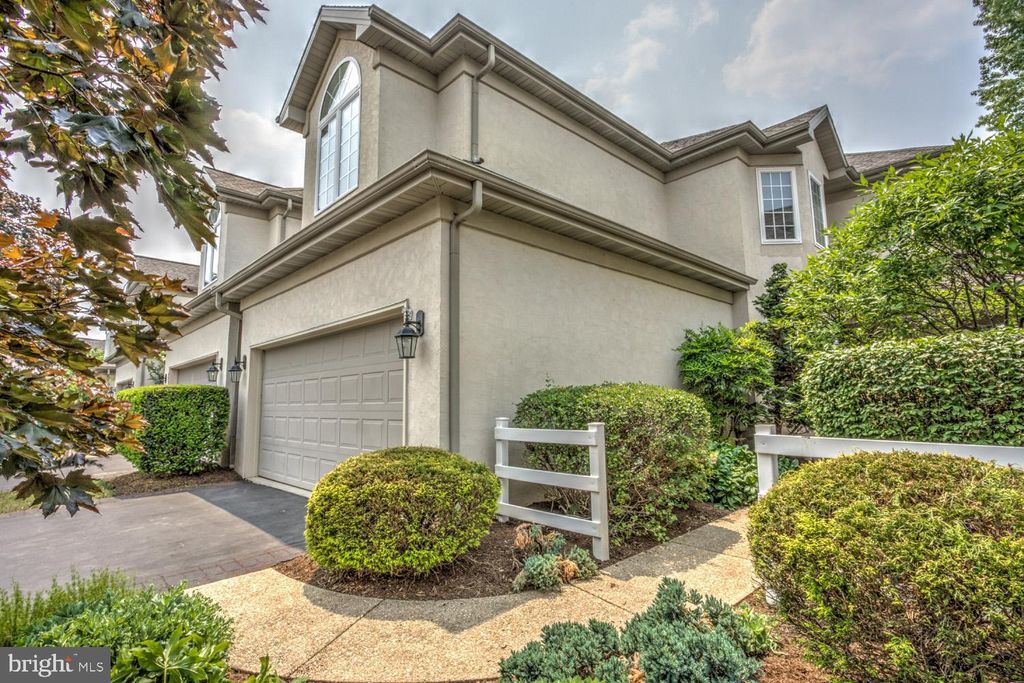 Photo of 777 WOODFIELD DR, LITITZ, PA 17543 (MLS # PALA2036216)