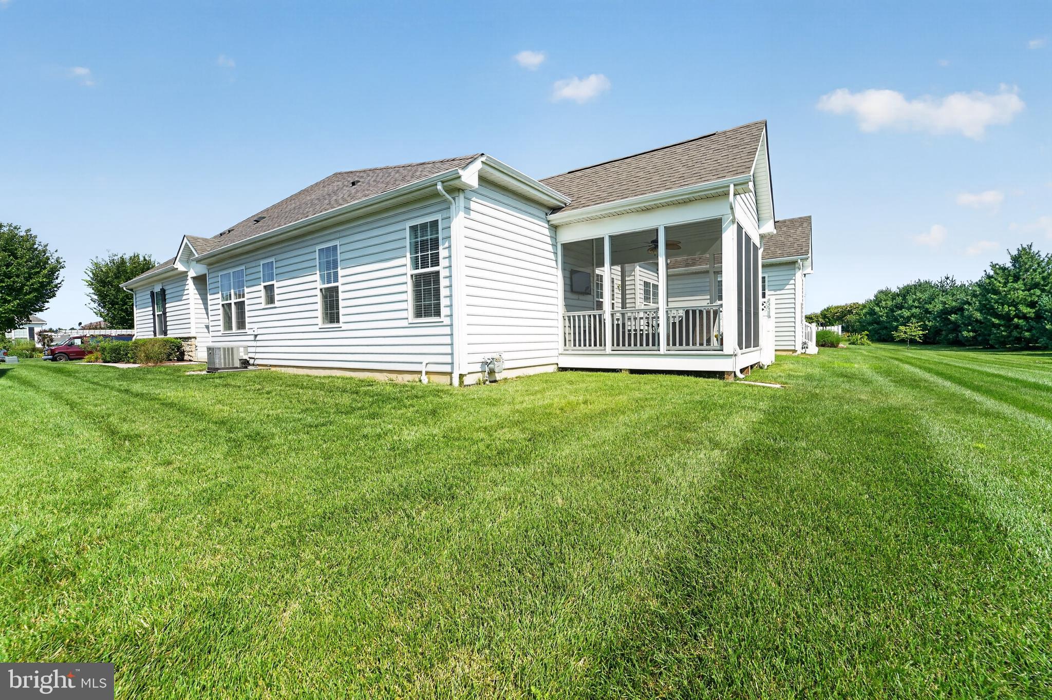902 MOORINGS CIRCLE 10