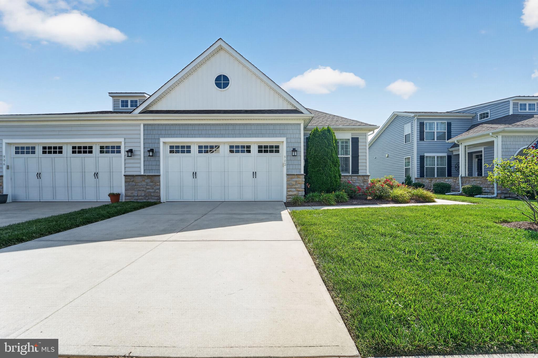 902 MOORINGS CIRCLE 10