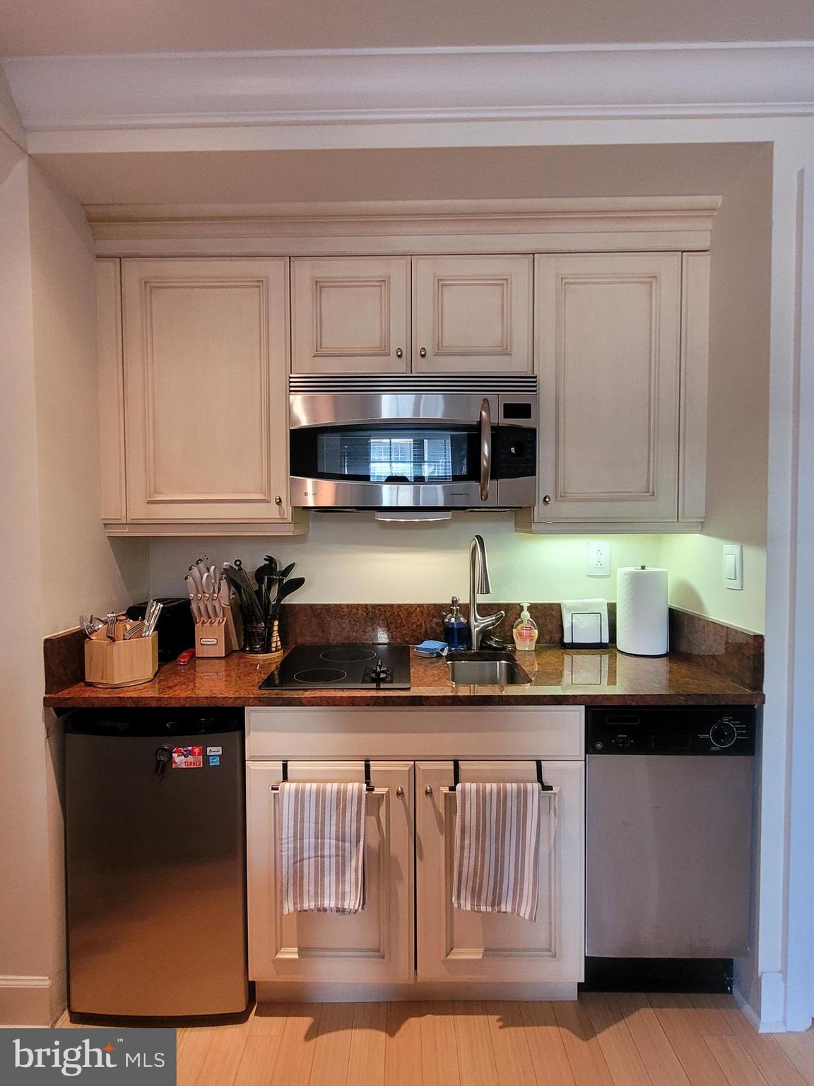 RITTENHOUSE SQUARE - Residential Lease