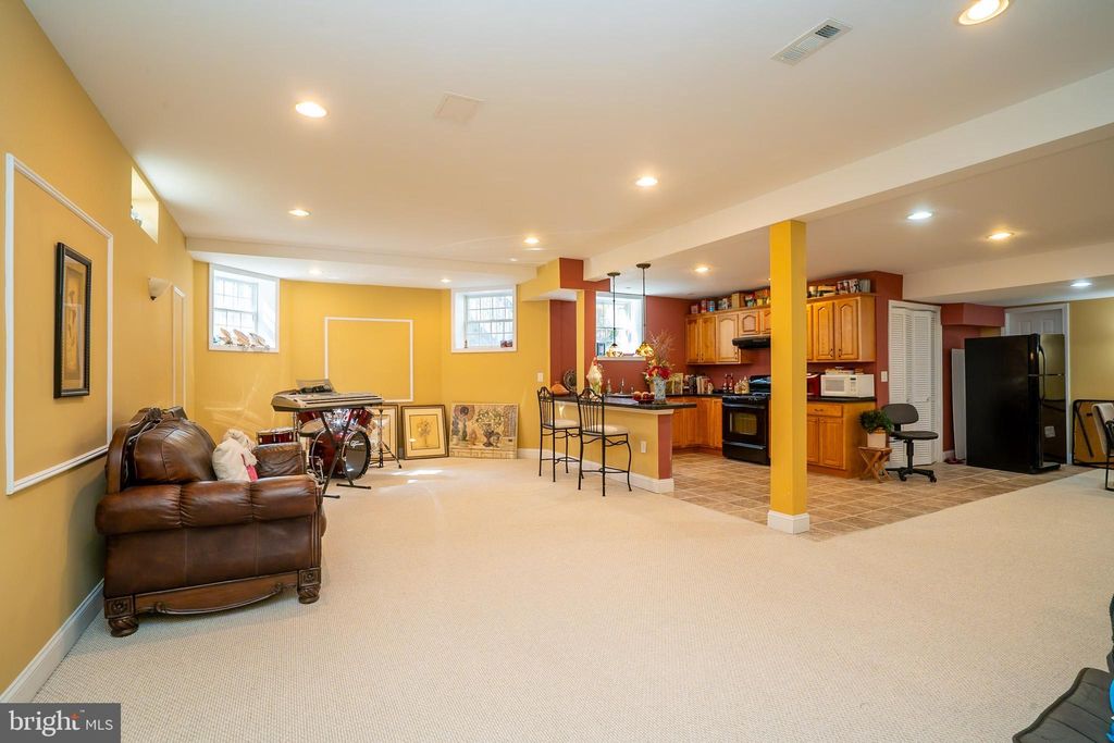 listing image 64