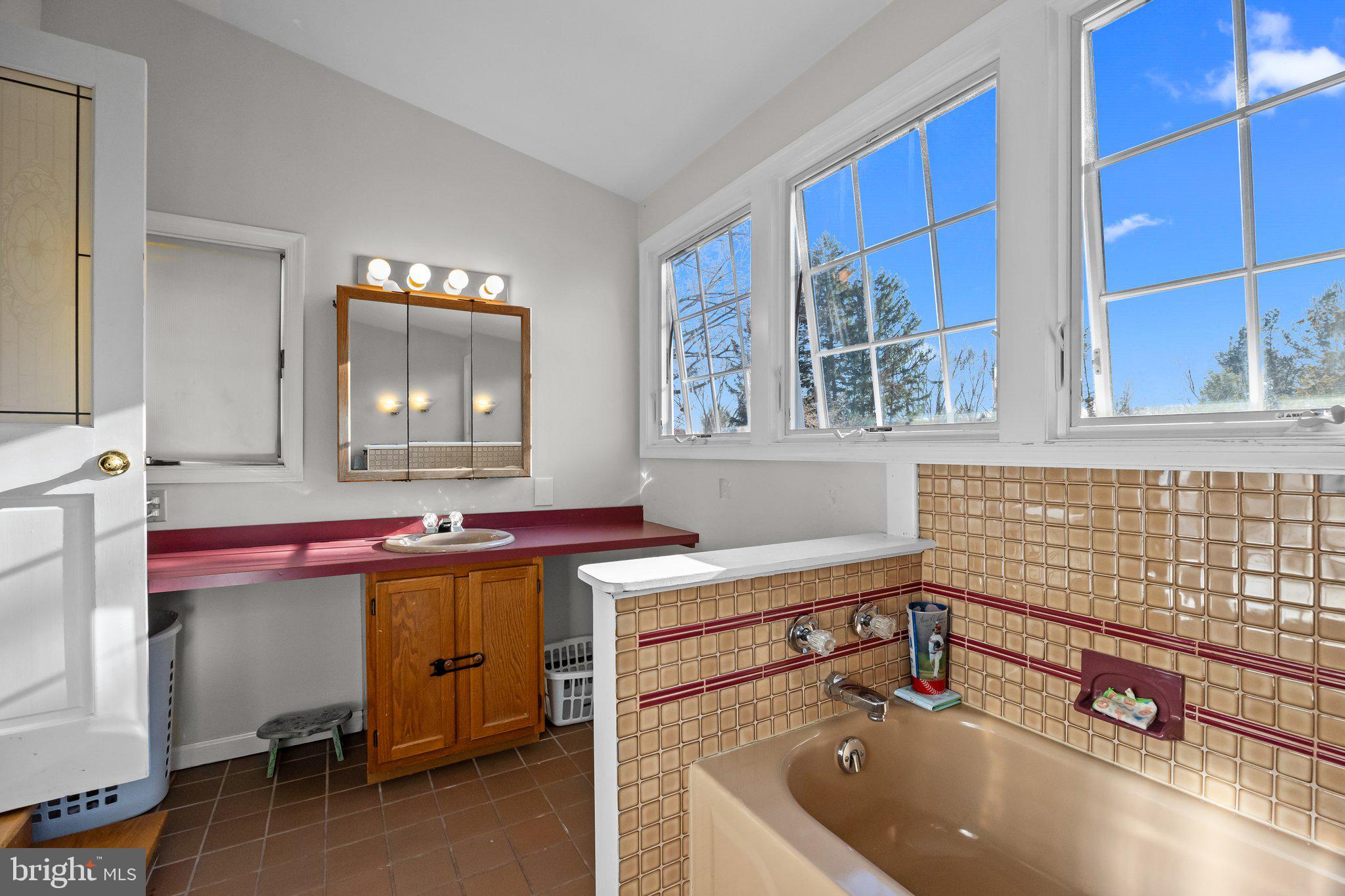 LANGHORNE MANOR - Residential