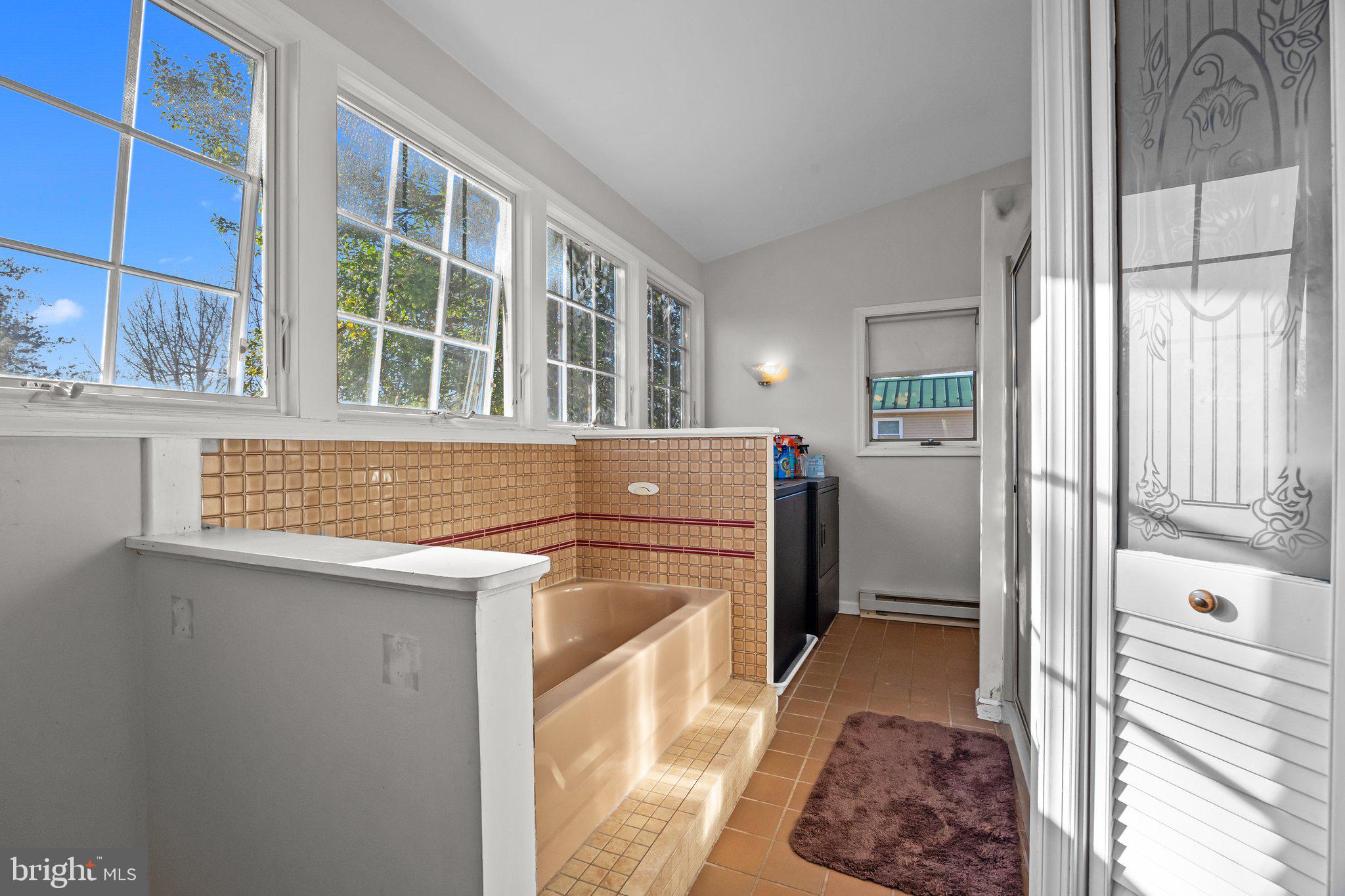 LANGHORNE MANOR - Residential