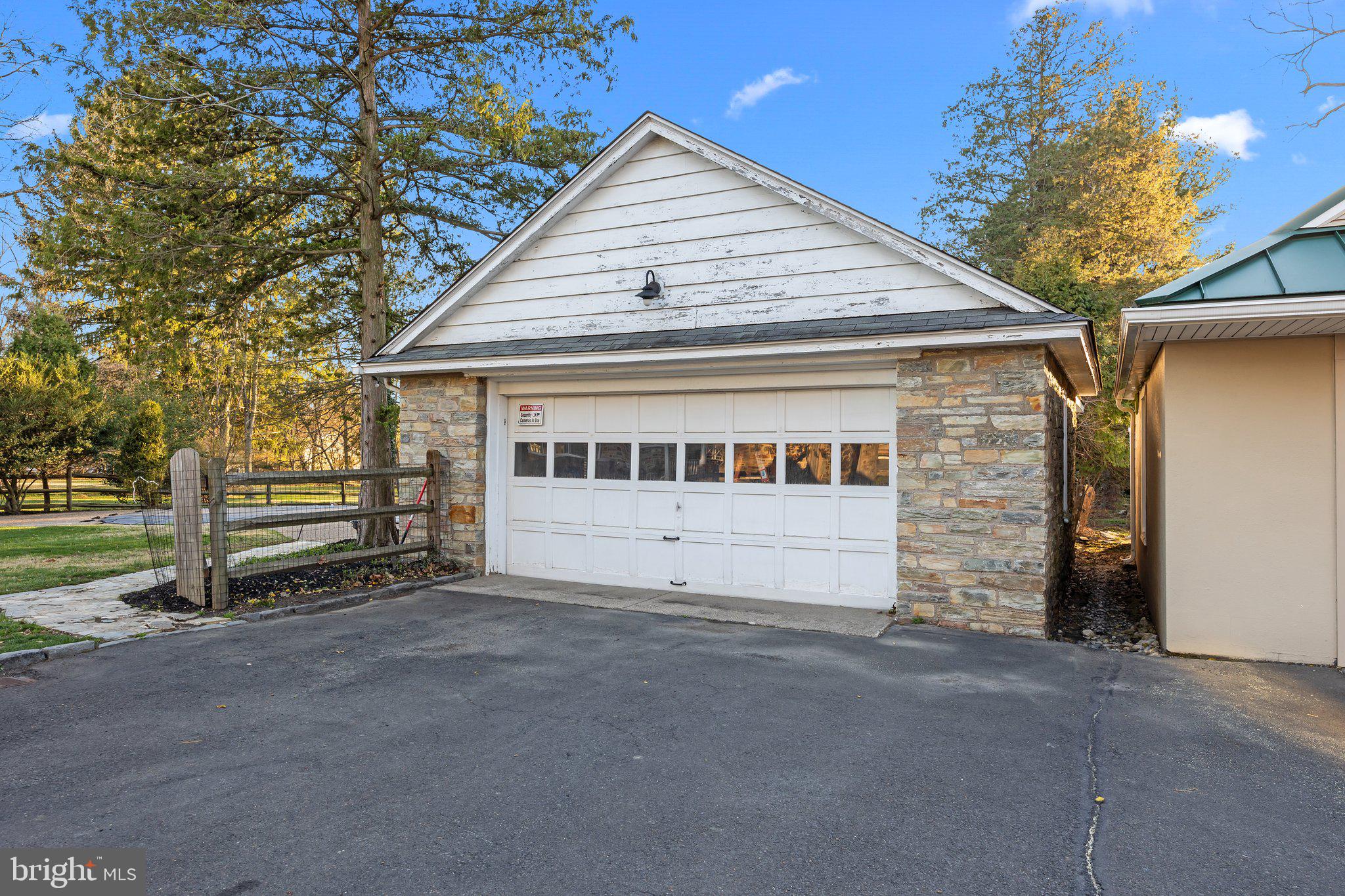 LANGHORNE MANOR - Residential