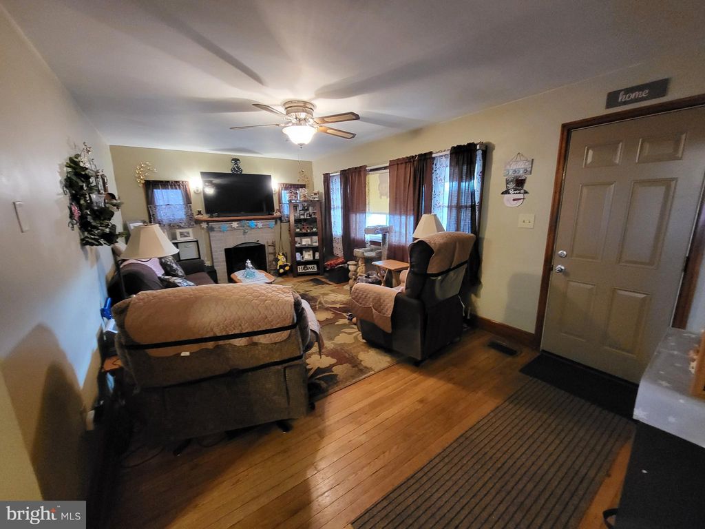 Photo of 343 E Garfield Street, CHAMBERSBURG, PA 17201 (MLS # PAFL2032194)