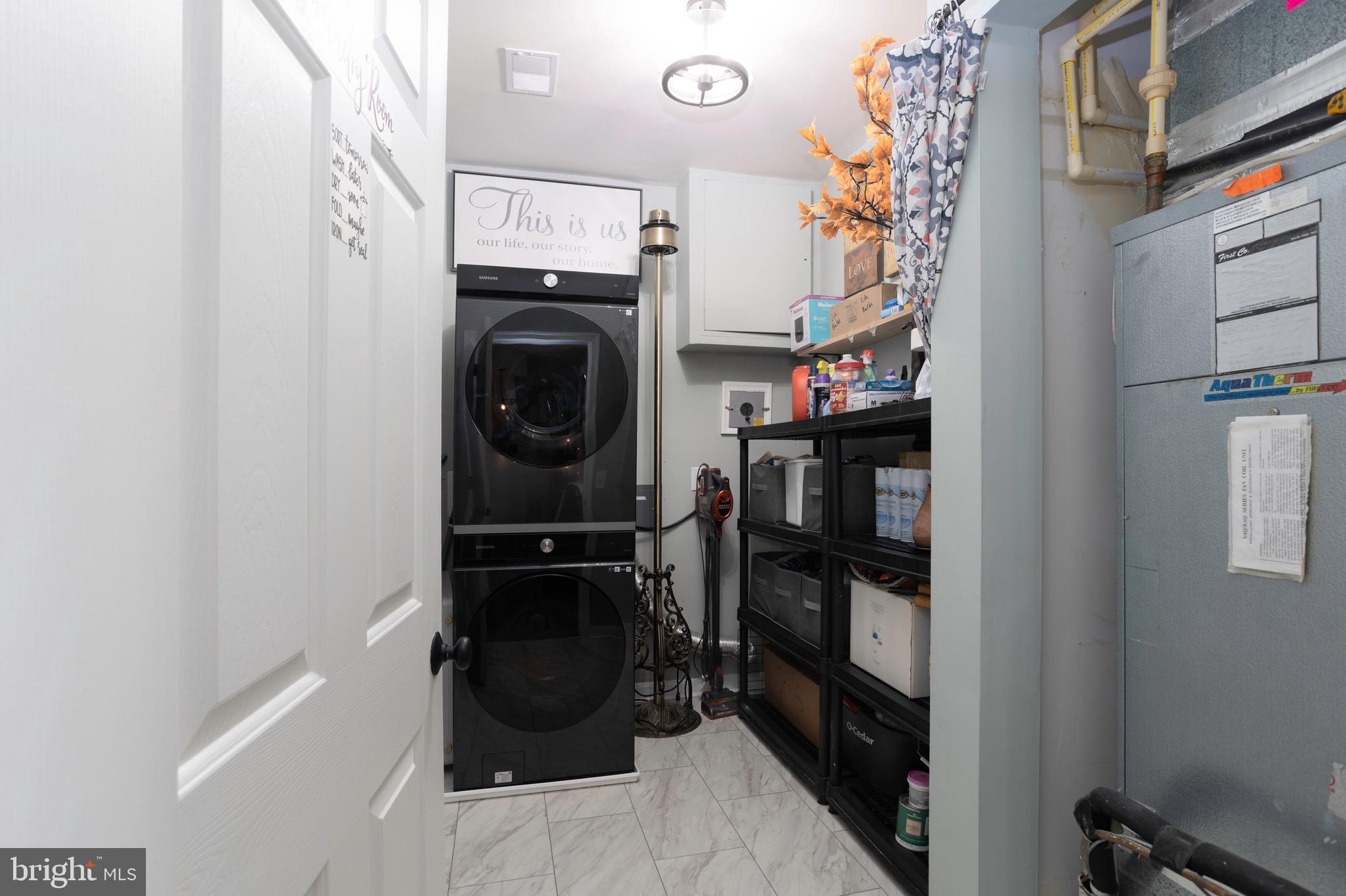 DEEP HARBOUR - Residential